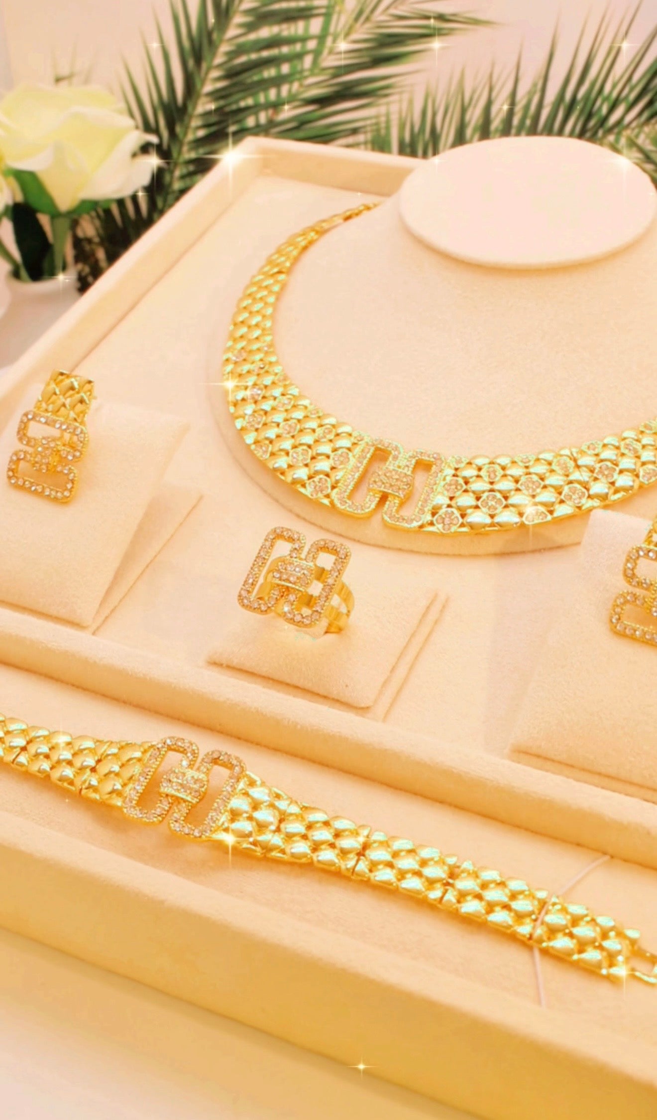 💎 رسوم الشحن مطلية بالذهب عيار 18