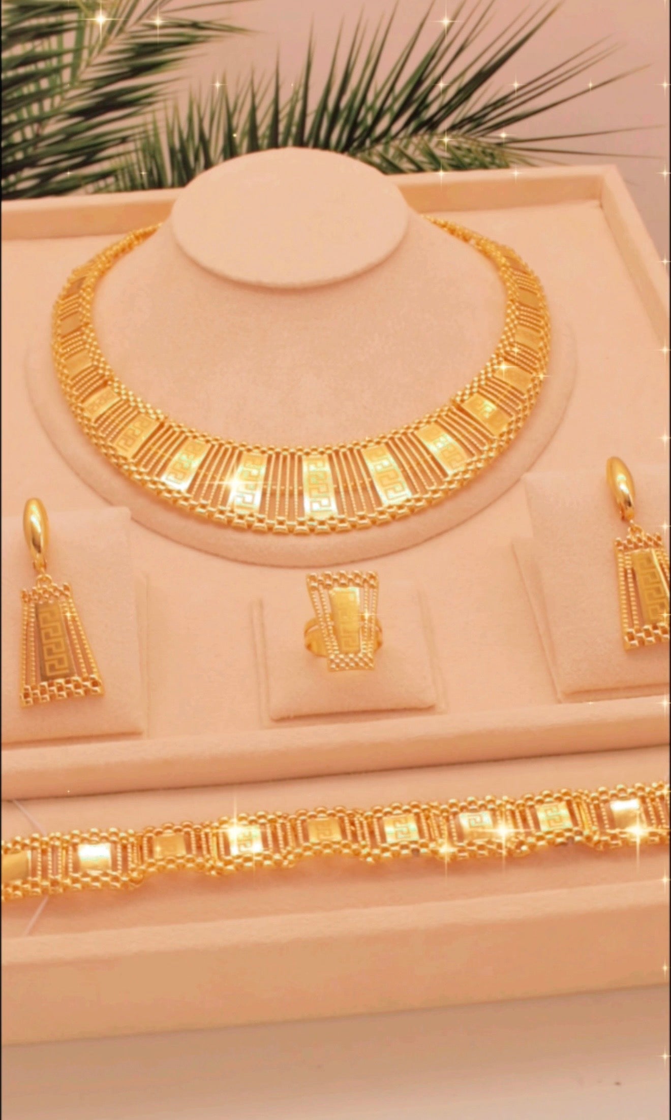 💎 رسوم الشحن مطلية بالذهب عيار 18