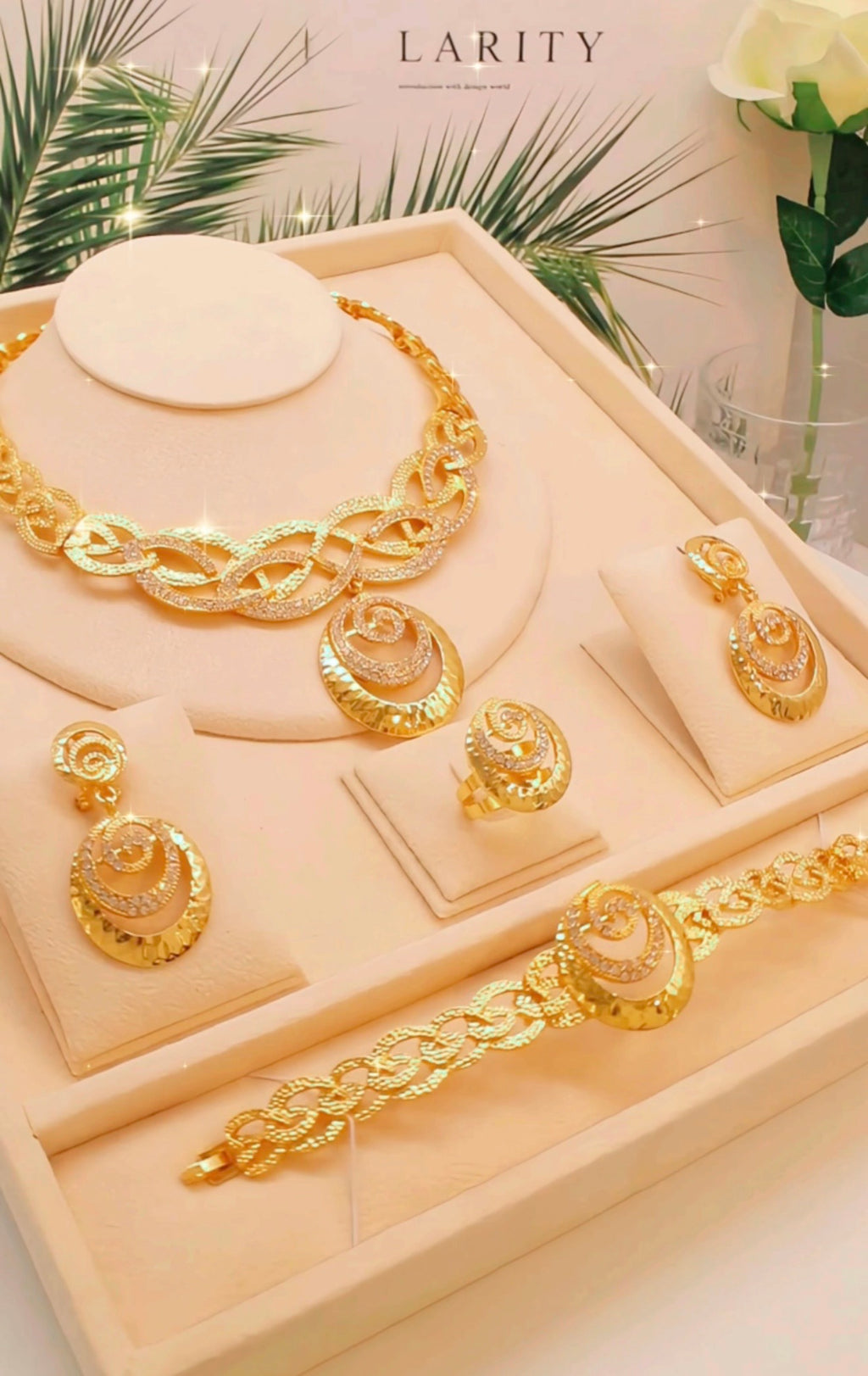 💎 رسوم الشحن مطلية بالذهب عيار 18