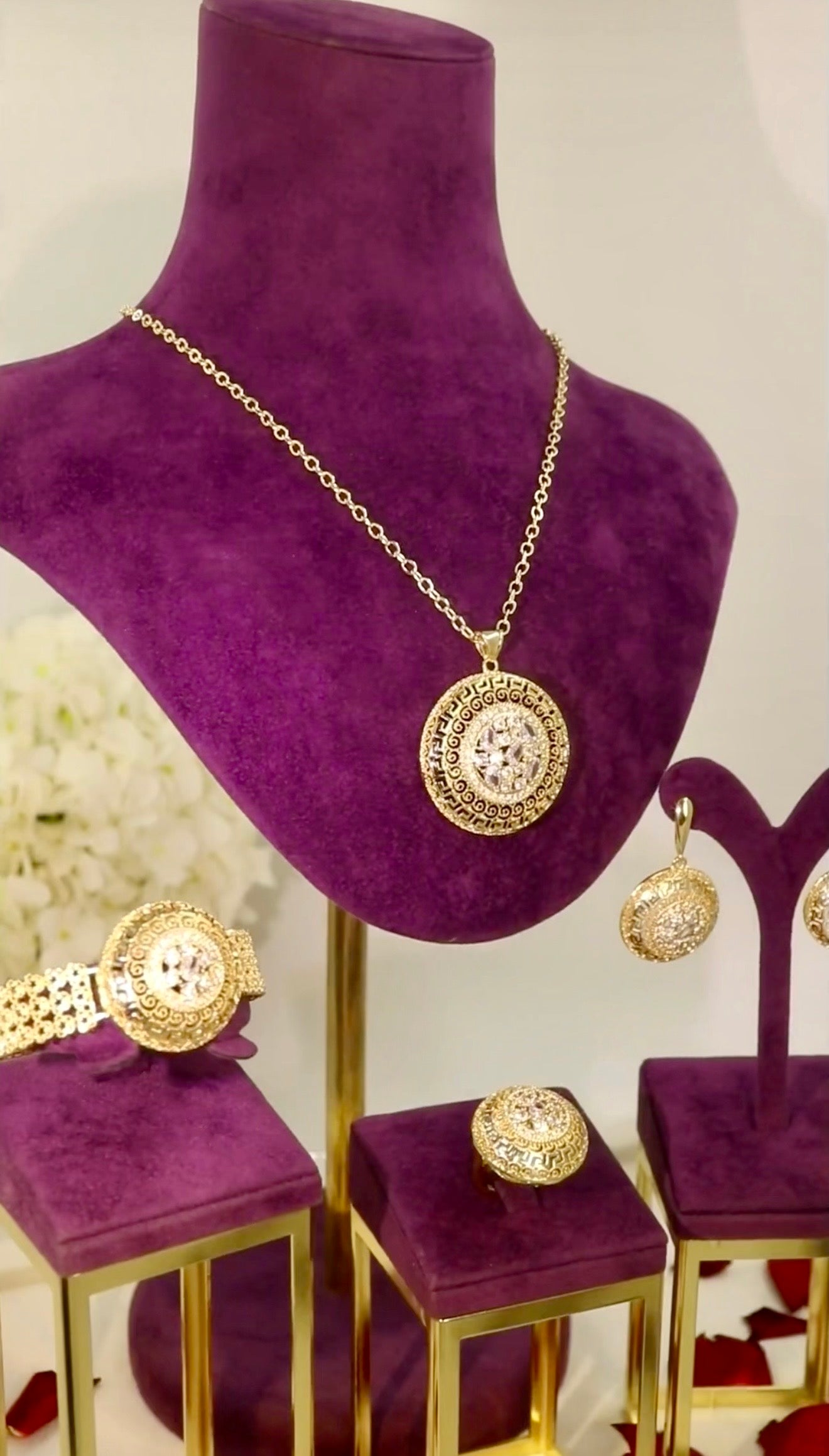 💎 رسوم الشحن مطلية بالذهب عيار 18