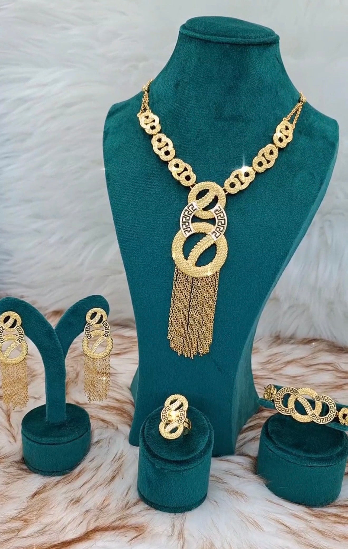 💎 رسوم الشحن مطلية بالذهب عيار 18