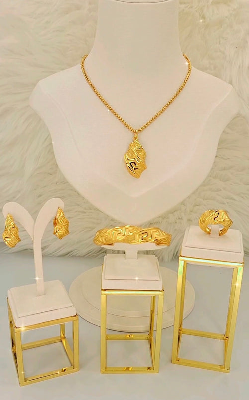 💎 رسوم الشحن مطلية بالذهب عيار 18