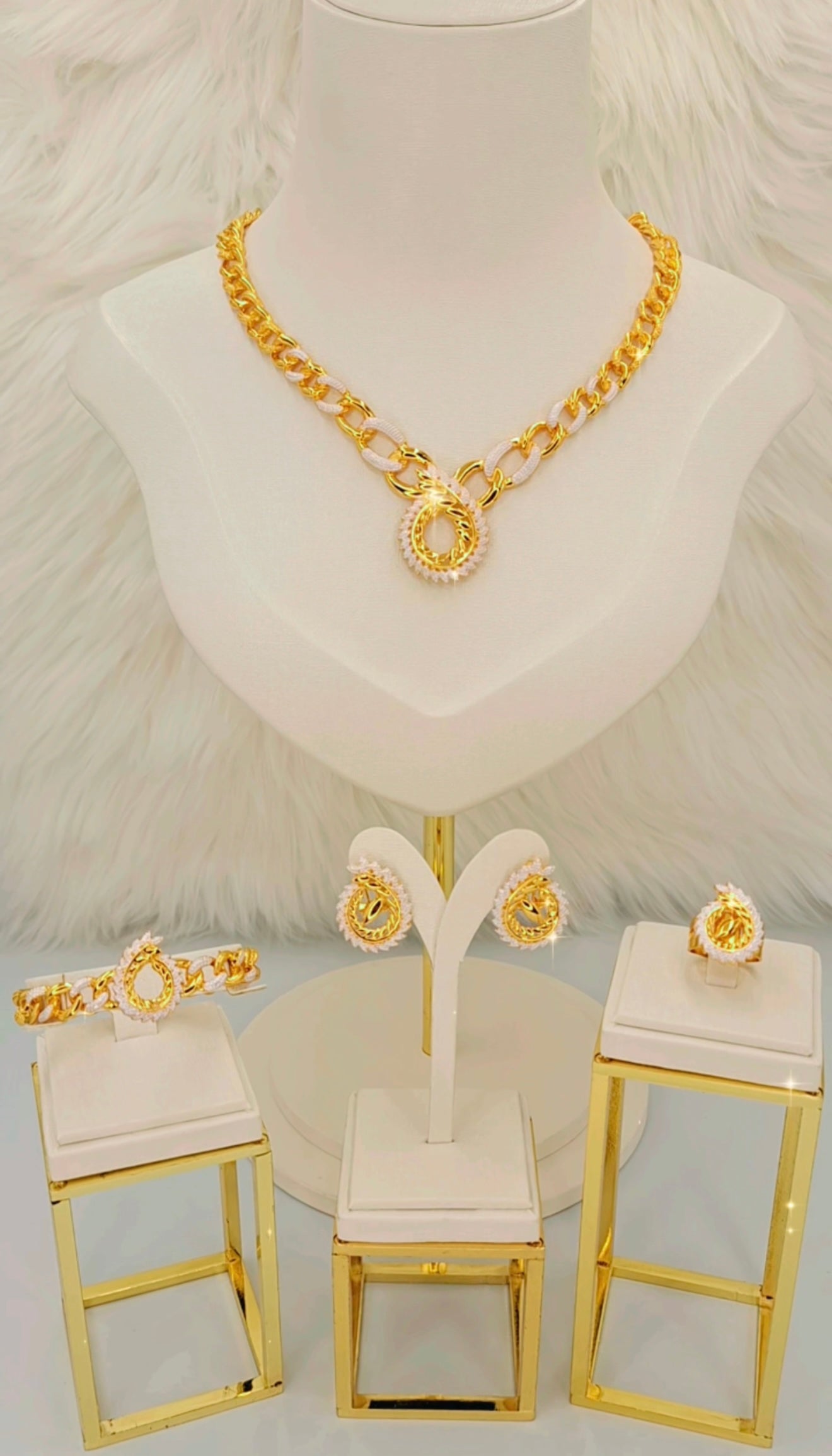 💎 رسوم الشحن مطلية بالذهب عيار 18