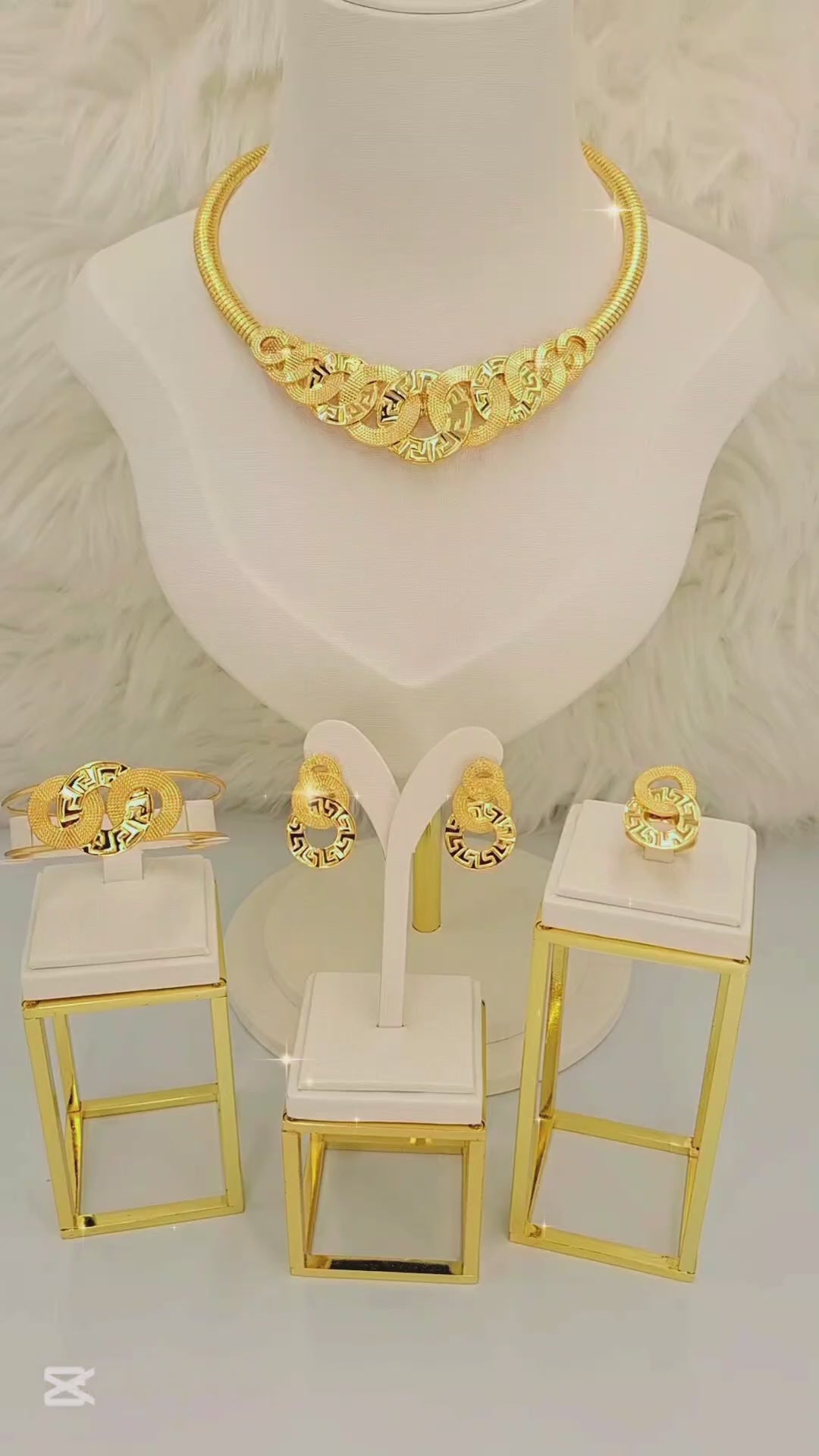 💎 رسوم الشحن مطلية بالذهب عيار 18