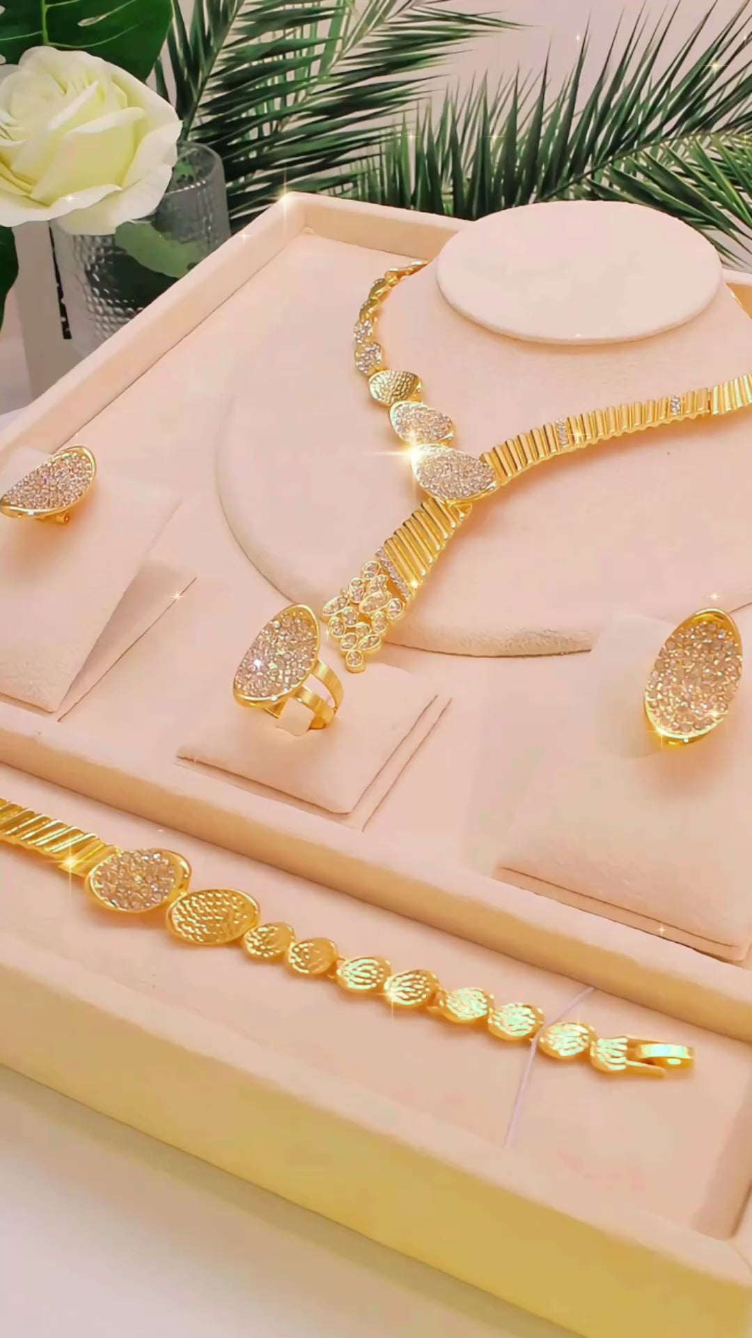 💎 رسوم الشحن مطلية بالذهب عيار 18