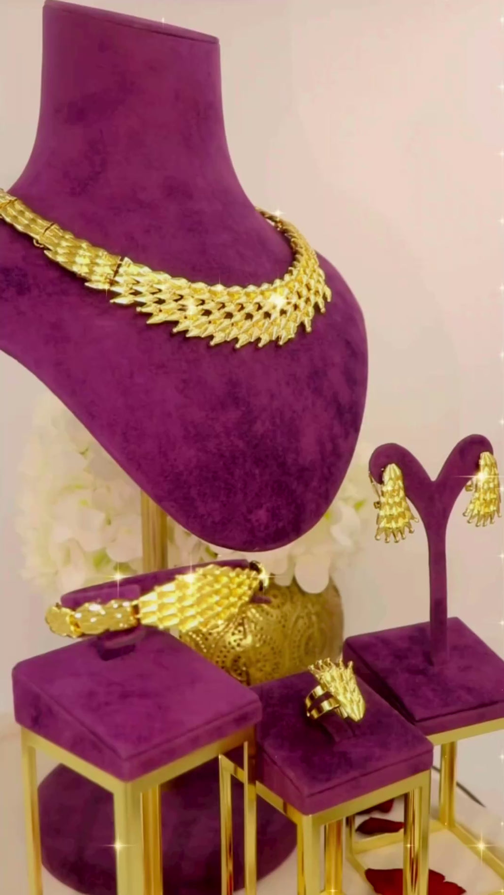 💎 رسوم الشحن مطلية بالذهب عيار 18