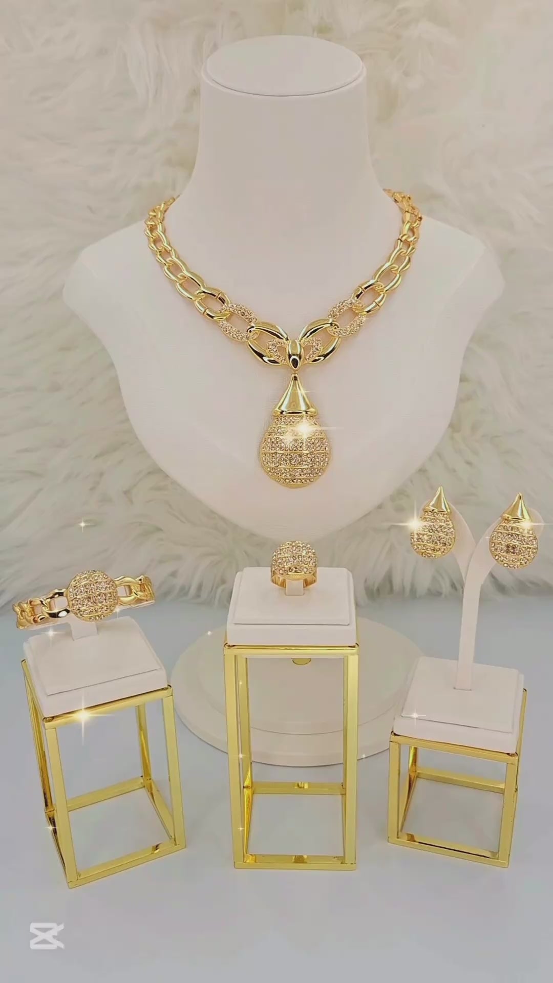 💎 رسوم الشحن مطلية بالذهب عيار 18