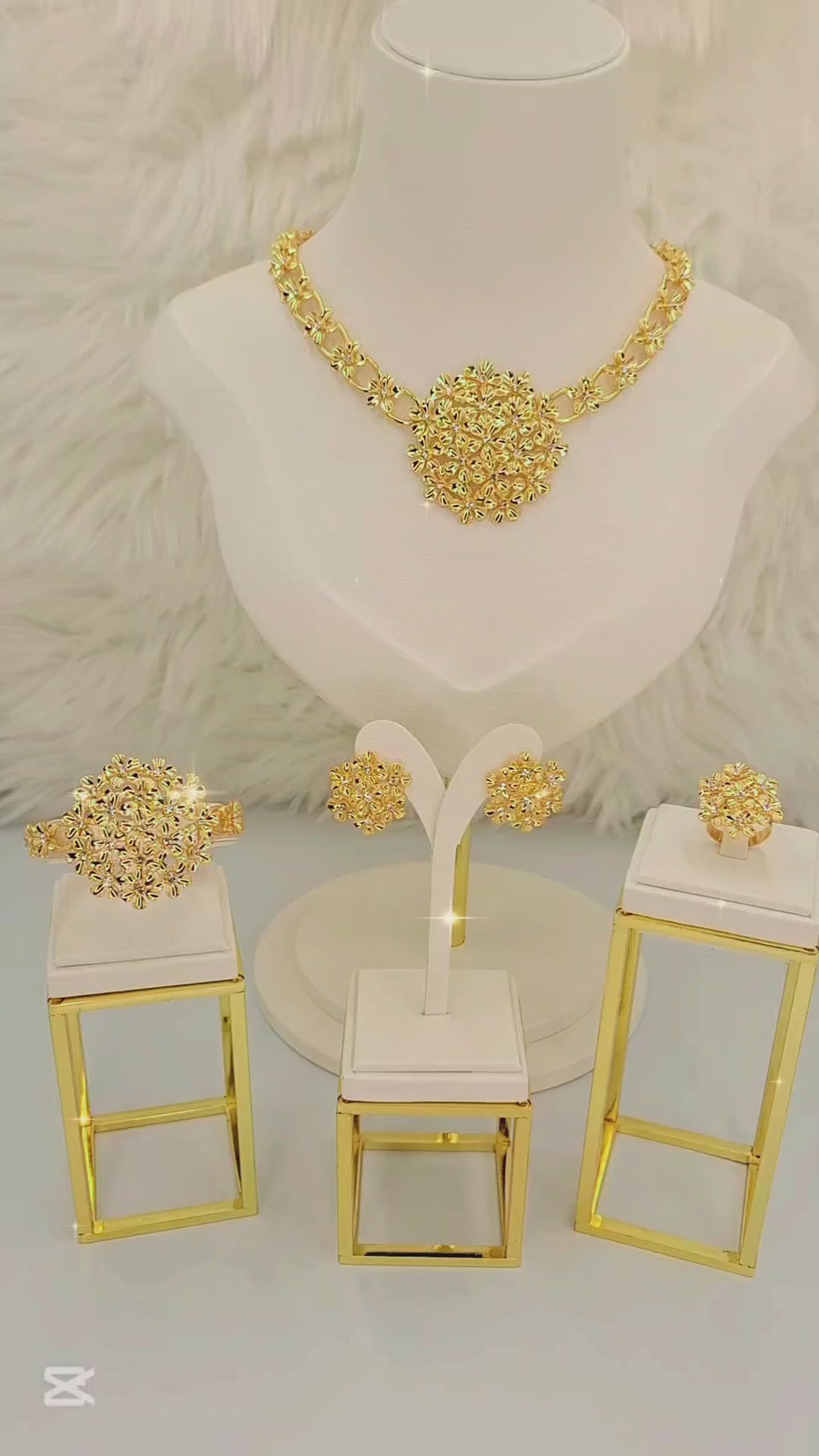 💎 رسوم الشحن مطلية بالذهب عيار 18