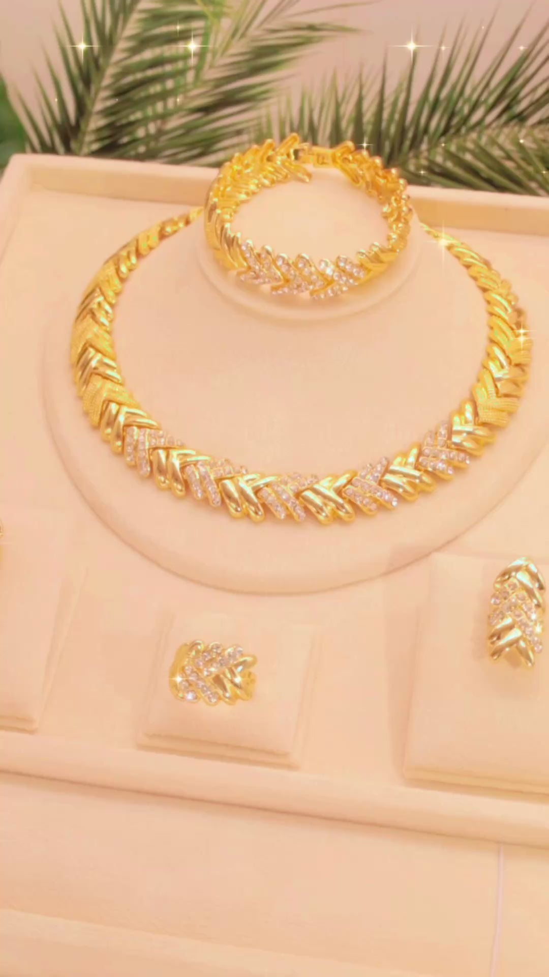 💎 رسوم الشحن مطلية بالذهب عيار 18