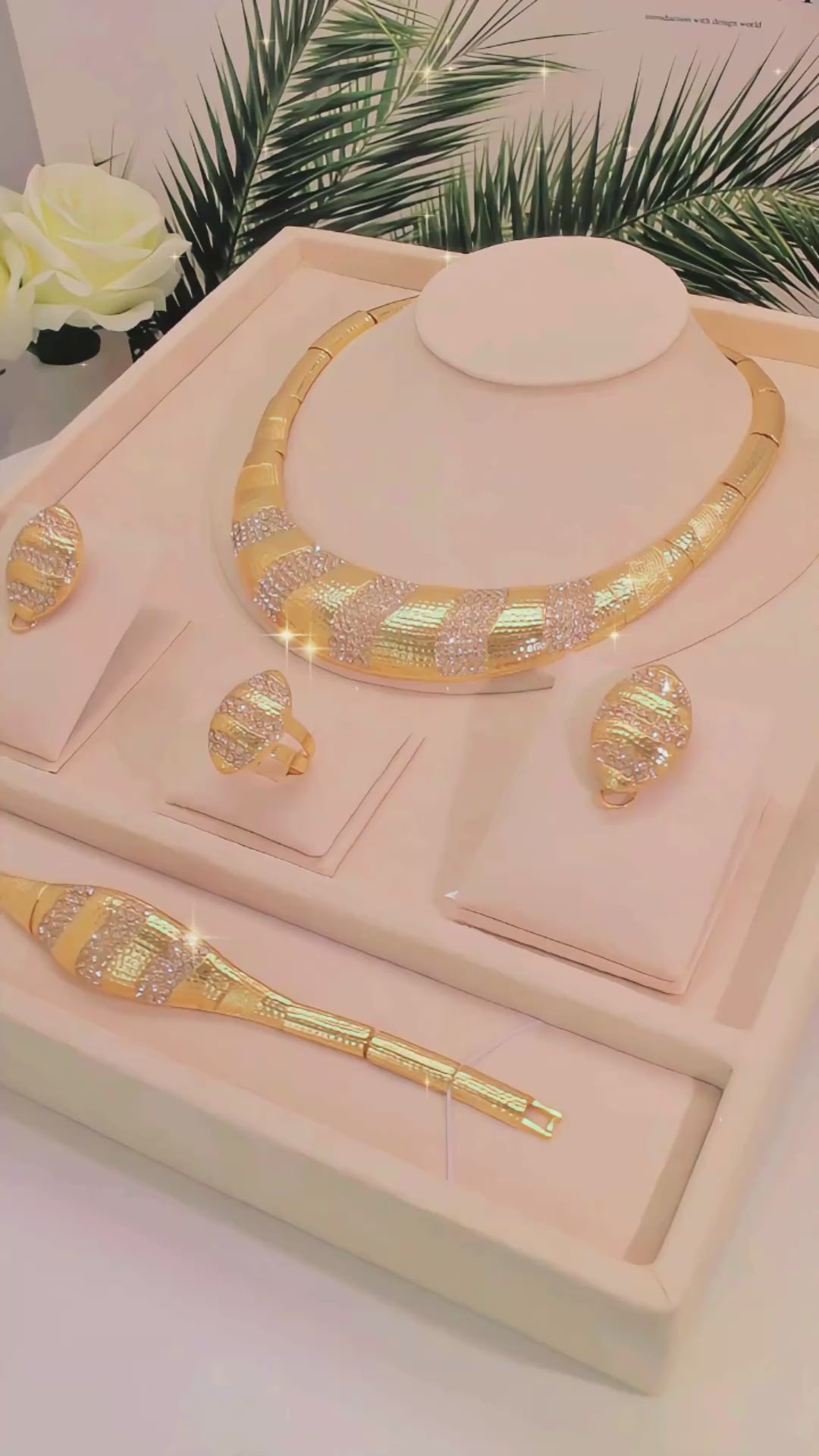 💎 رسوم الشحن مطلية بالذهب عيار 18