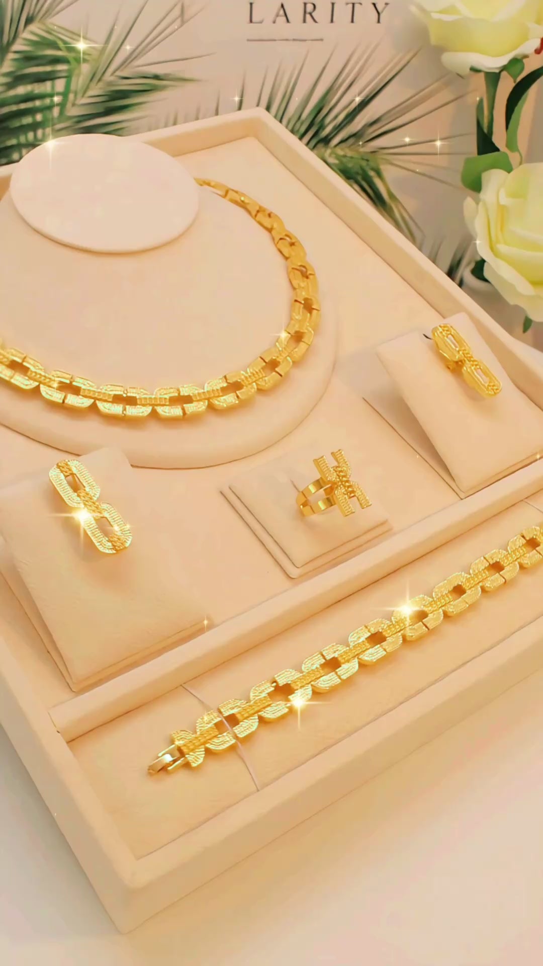 💎 رسوم الشحن مطلية بالذهب عيار 18