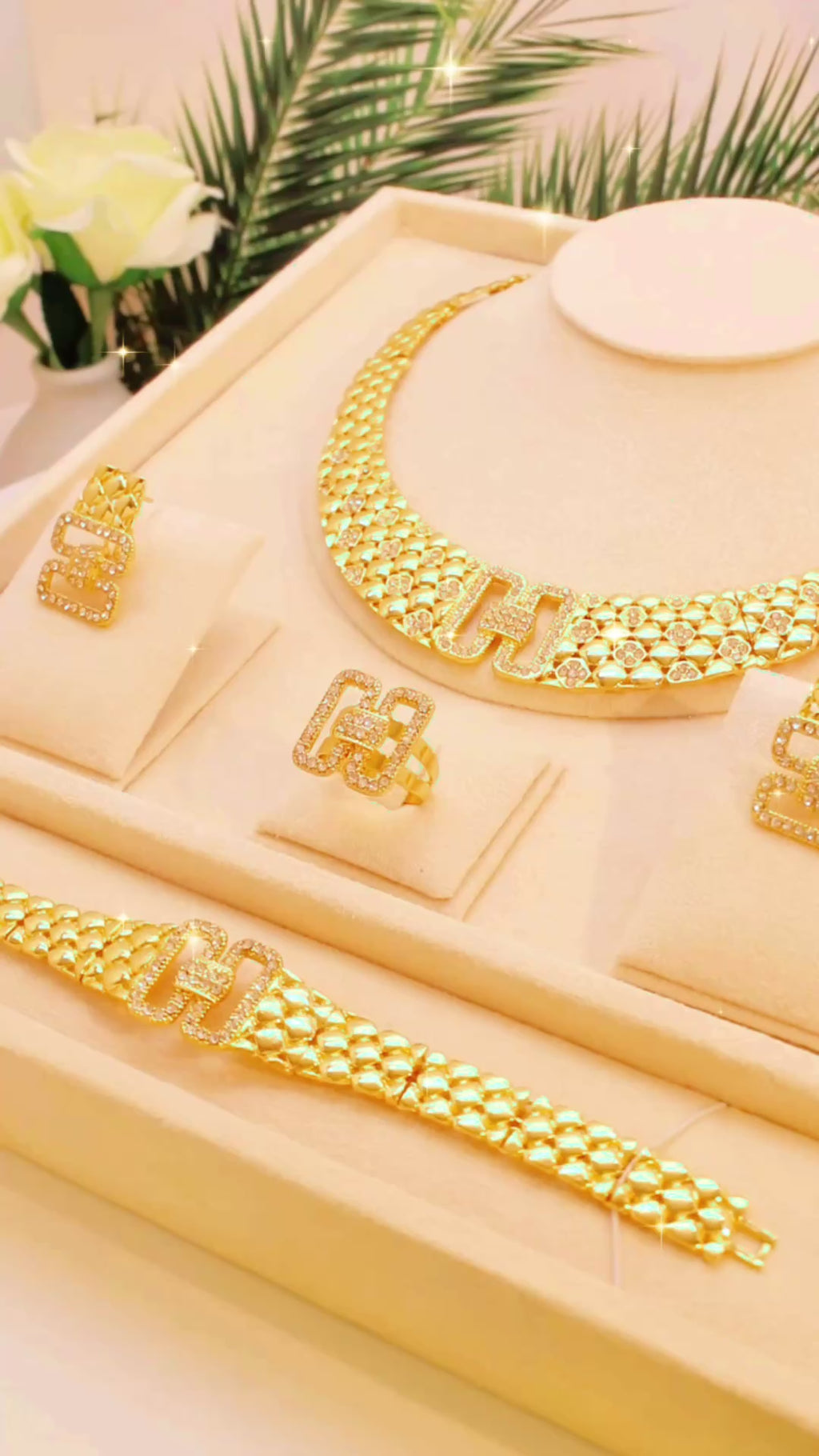 💎 رسوم الشحن مطلية بالذهب عيار 18