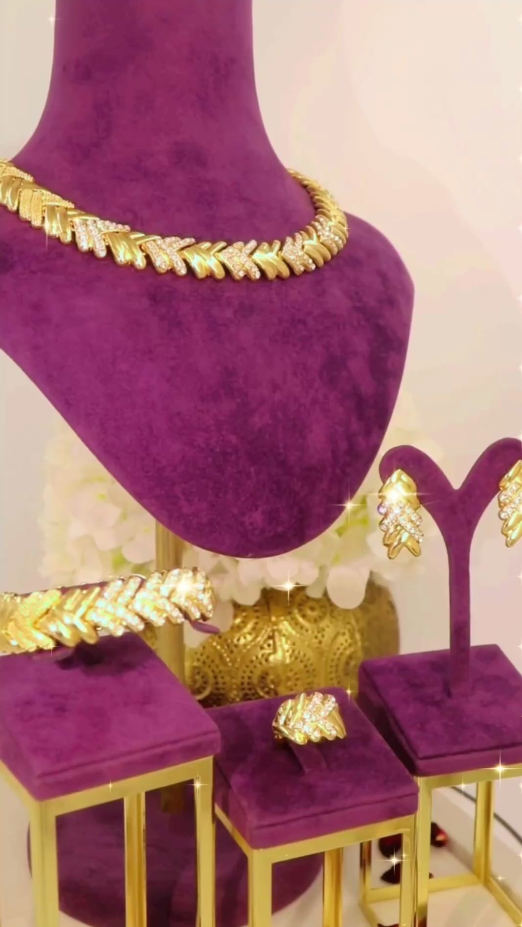 💎 رسوم الشحن مطلية بالذهب عيار 18